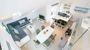 3-Bedroom Apartment in Dubrovnik with Balcony Sea Views