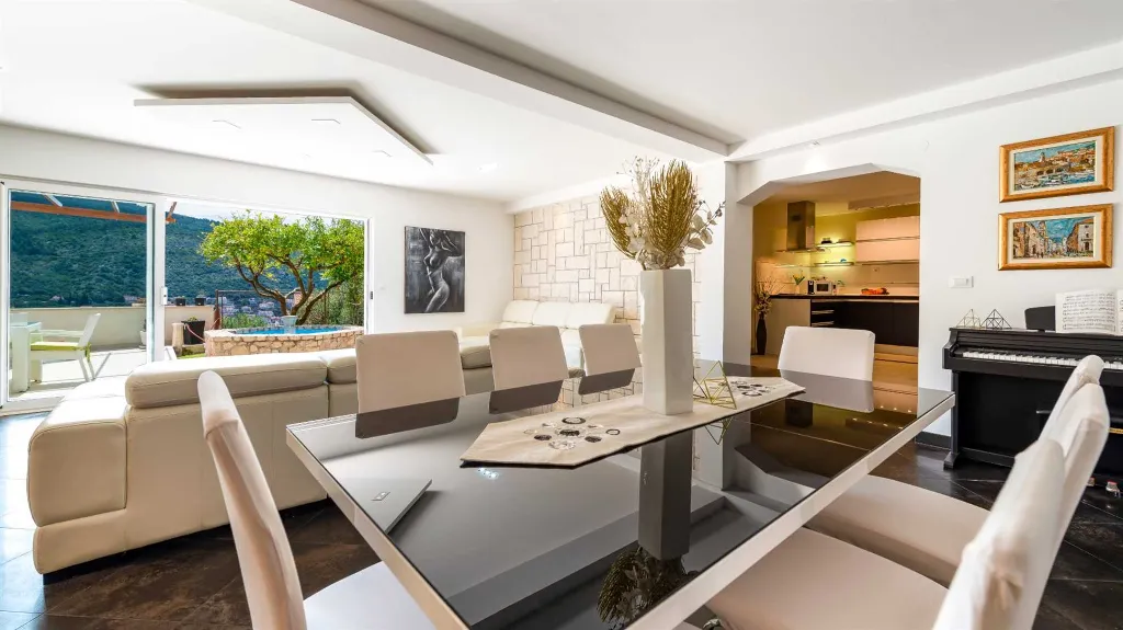 Two-Bedroom Apartment with Sea Views in Mokošica