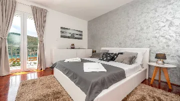 Two-Bedroom Apartment with Sea Views in Mokošica