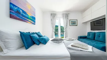 Two-Bedroom Apartment with Sea Views in Mokošica