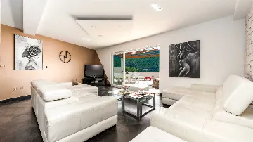 Two-Bedroom Apartment with Sea Views in Mokošica