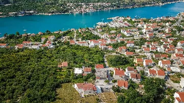 Two-Bedroom Apartment with Sea Views in Mokošica