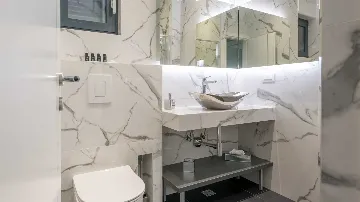 4-Bedroom Villa with Heated Infinity Pool in Mlini