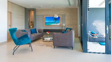 4-Bedroom Villa with Heated Infinity Pool in Mlini