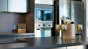 4-Bedroom Villa with Heated Infinity Pool in Mlini