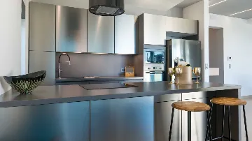 4-Bedroom Villa with Heated Infinity Pool in Mlini