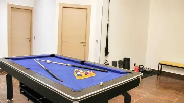 4-Bedroom Villa with Heated Infinity Pool in Mlini