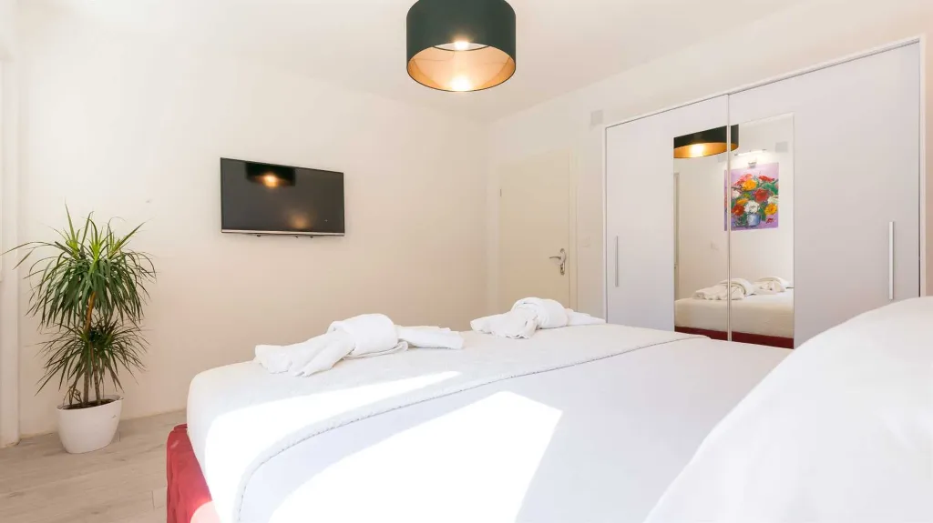 Dubrovnik 1-Bedroom Apartment with Sea View