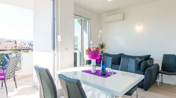 Two-Bedroom Apartment in Dubrovnik with Sea View