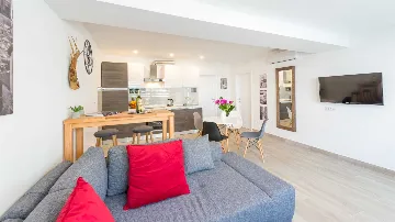 One-Bedroom Apartment in Dubrovnik with Parking