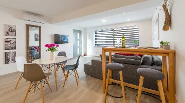 One-Bedroom Apartment in Dubrovnik with Parking