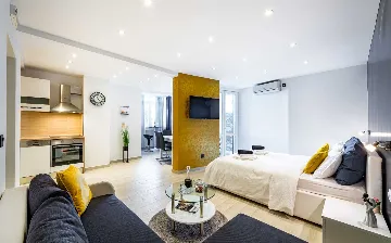 Sea-View Studio Apartment in Dubrovnik