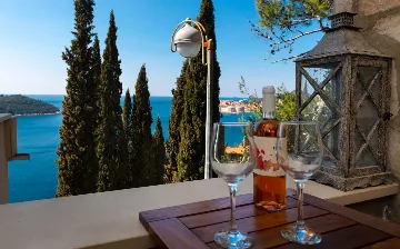 Sea-View Studio Apartment in Dubrovnik