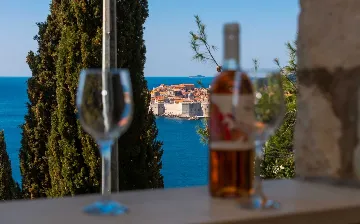 Sea-View Studio Apartment in Dubrovnik