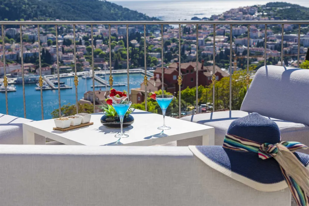 1-Bedroom Apartment with Sea View in Dubrovnik