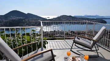 Studio Apartment with Sea View and Terrace in Dubrovnik