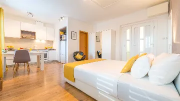 Studio Apartment with Sea View and Terrace in Dubrovnik