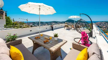 Two-Bedroom Apartment with Sea Views in Dubrovnik