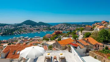 Two-Bedroom Apartment with Sea Views in Dubrovnik
