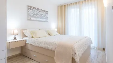 Sea-View Two-Bedroom Apartment in Dubrovnik