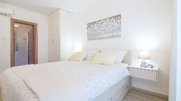 Sea-View Two-Bedroom Apartment in Dubrovnik