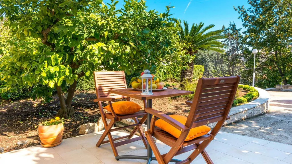 Dubrovnik One-Bedroom Apartment for 2 Guests