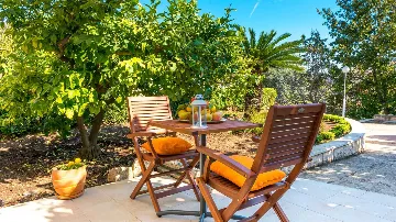 Dubrovnik One-Bedroom Apartment for 2 Guests