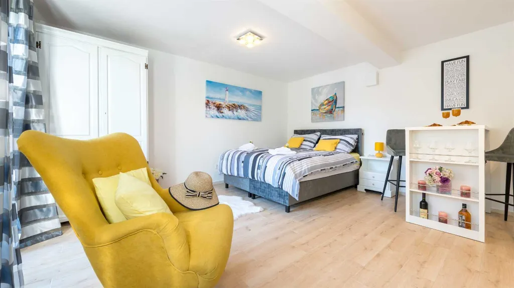 Dubrovnik One-Bedroom Apartment for 2 Guests