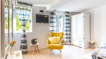 Dubrovnik One-Bedroom Apartment for 2 Guests