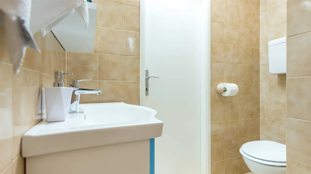 Dubrovnik One-Bedroom Apartment for 2 Guests