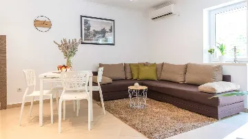 Two-Bedroom Apartment in Dubrovnik with Terrace