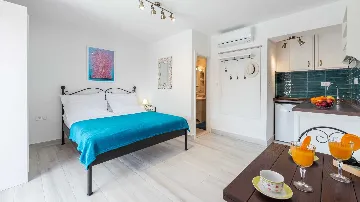 Dubrovnik Lapad Studio Apartment with Terrace