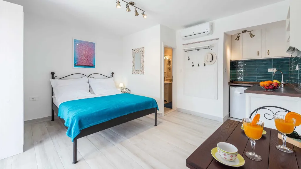Dubrovnik Lapad Studio Apartment with Terrace