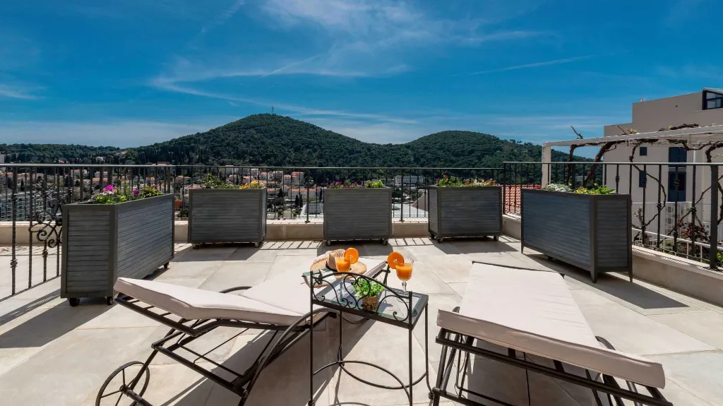 Dubrovnik Lapad Studio Apartment with Terrace