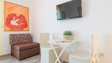 Dubrovnik Studio Apartment with Terrace & Bay Views