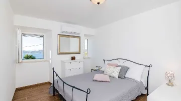 Brsečine 3-Bedroom Villa for Up to 6 Guests