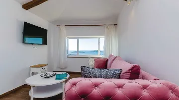 Brsečine 3-Bedroom Villa for Up to 6 Guests