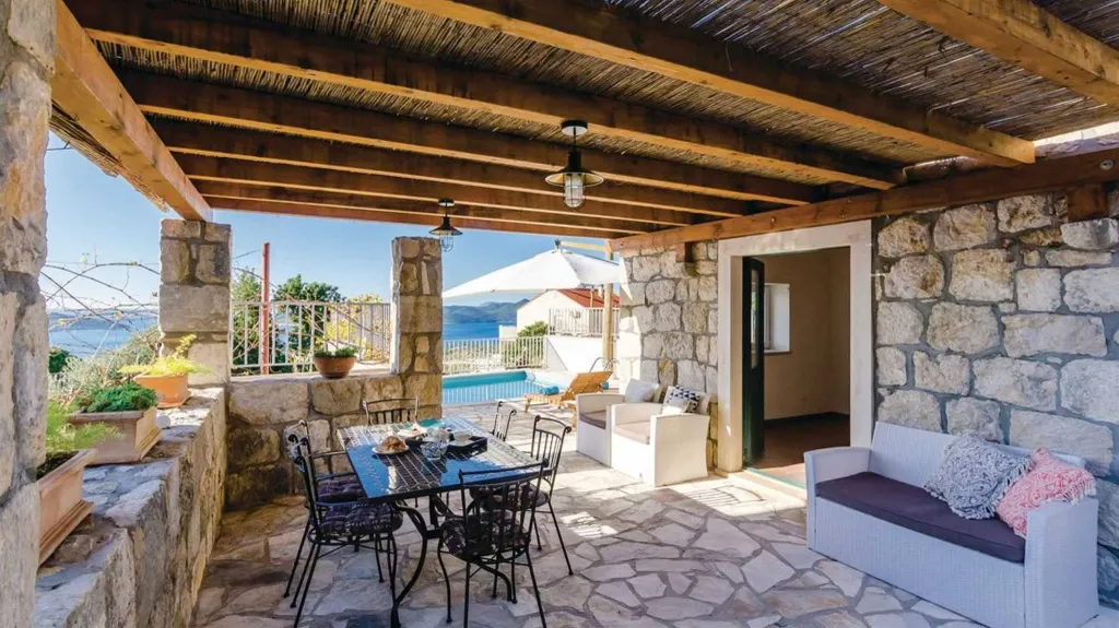 Brsečine 3-Bedroom Villa for Up to 6 Guests