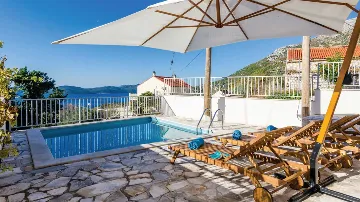 Brsečine 3-Bedroom Villa for Up to 6 Guests