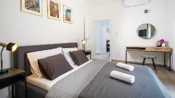 Zaton 3-Bedroom Villa for 6 with Sea View