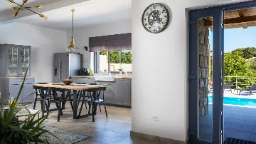 Zaton 3-Bedroom Villa for 6 with Sea View