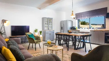 Zaton 3-Bedroom Villa for 6 with Sea View