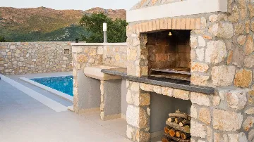 Zaton 3-Bedroom Villa for 6 with Sea View