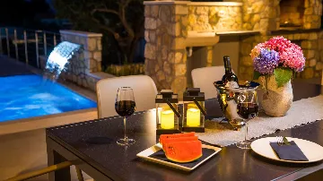 Zaton 3-Bedroom Villa for 6 with Sea View