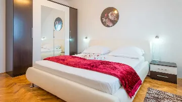 2-Bedroom Apartment with Sea Views in Dubrovnik