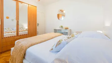 2-Bedroom Apartment with Sea Views in Dubrovnik