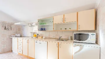 2-Bedroom Apartment with Sea Views in Dubrovnik