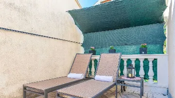 2-Bedroom Apartment with Sea Views in Dubrovnik