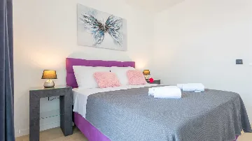 2-Bedroom Apartment with Balconies in Dubrovnik