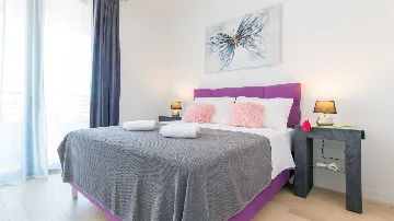 2-Bedroom Apartment with Balconies in Dubrovnik